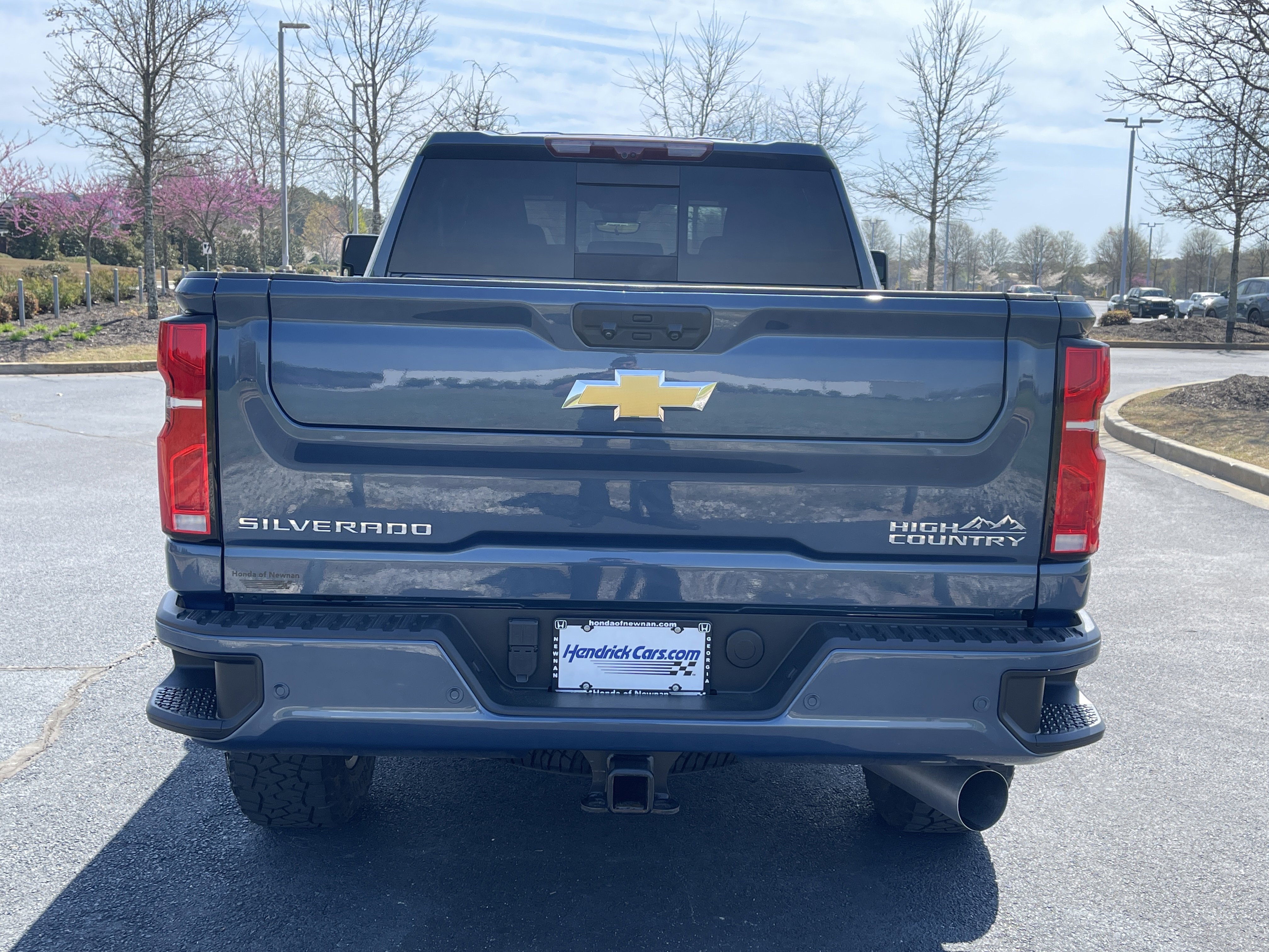 Used 2024 Chevrolet Silverado 2500 High Country w/ High Country Premium Package AWD/4WD image 8