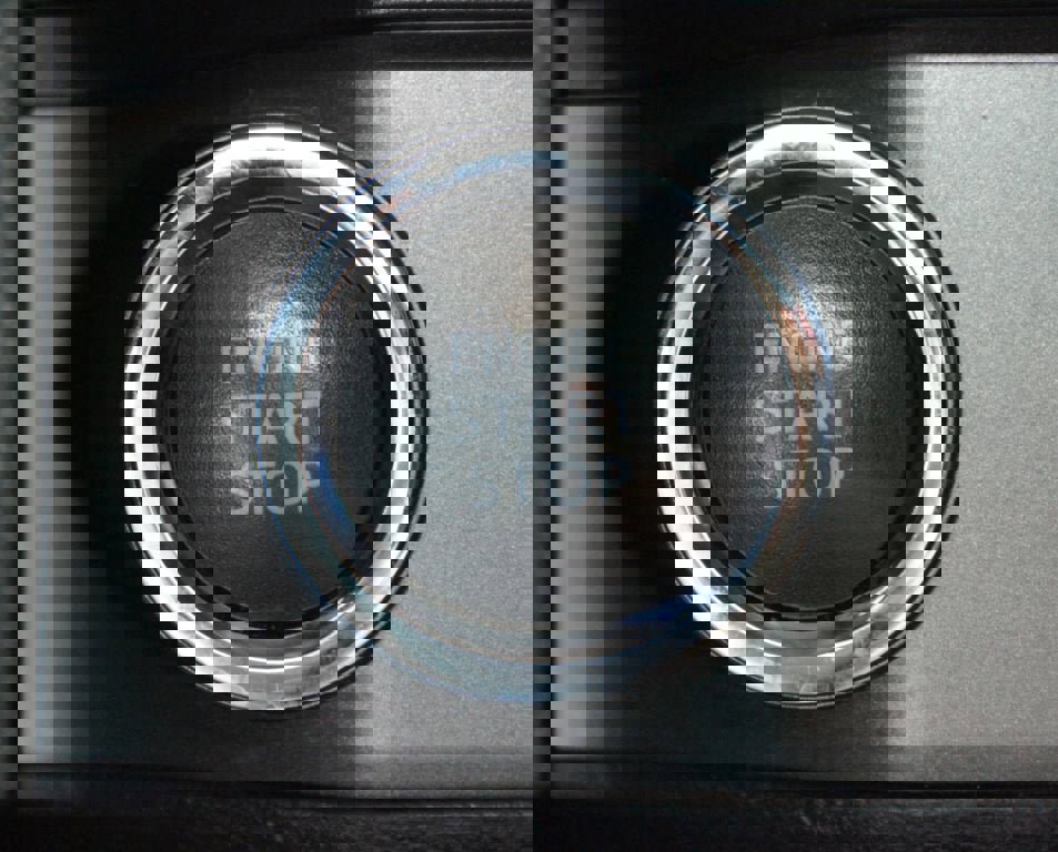 Used 2021 Toyota Tacoma TRD Sport w/ Technology Package image 10