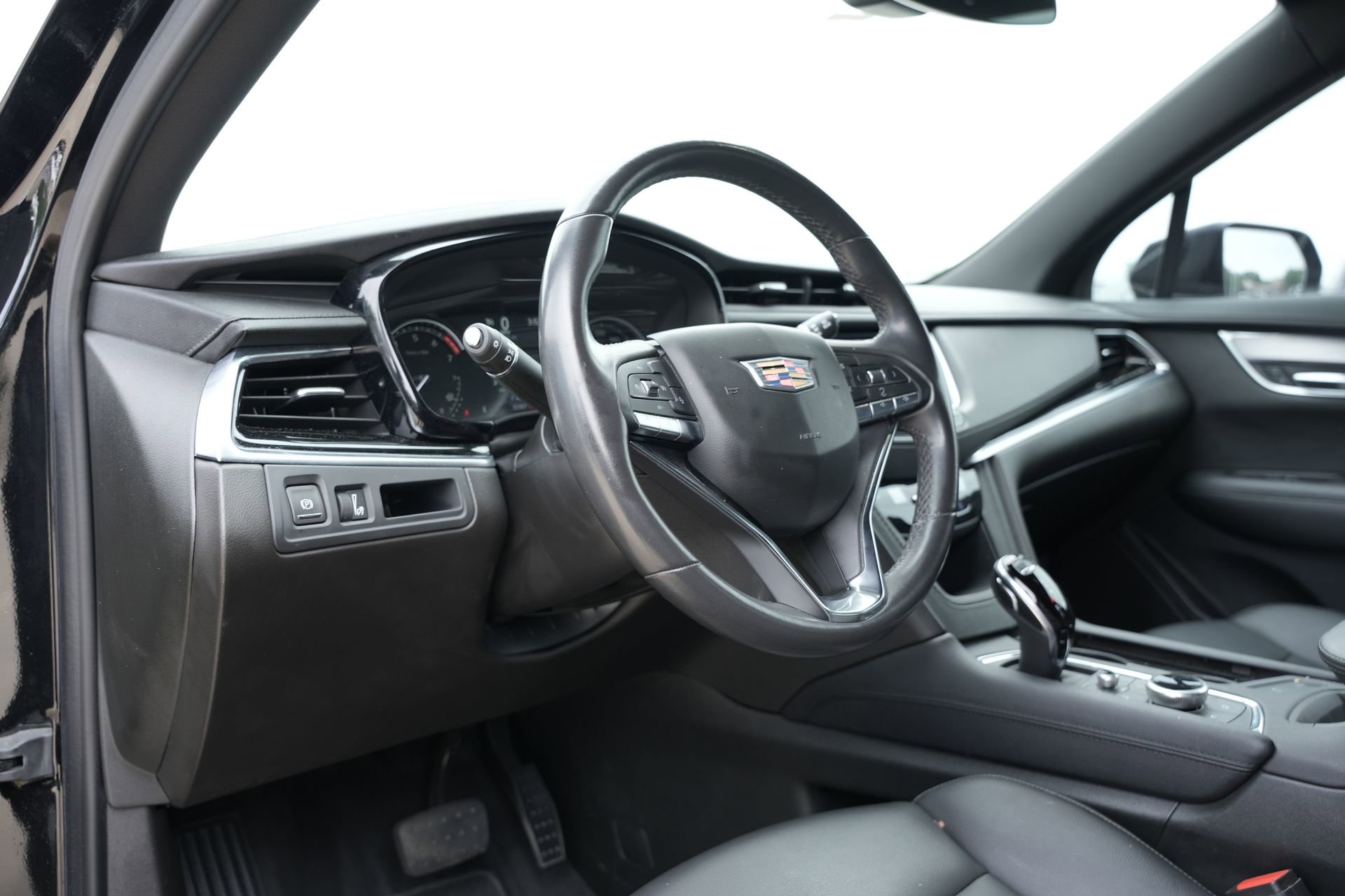 Used 2024 Cadillac XT6 Luxury FWD image 17