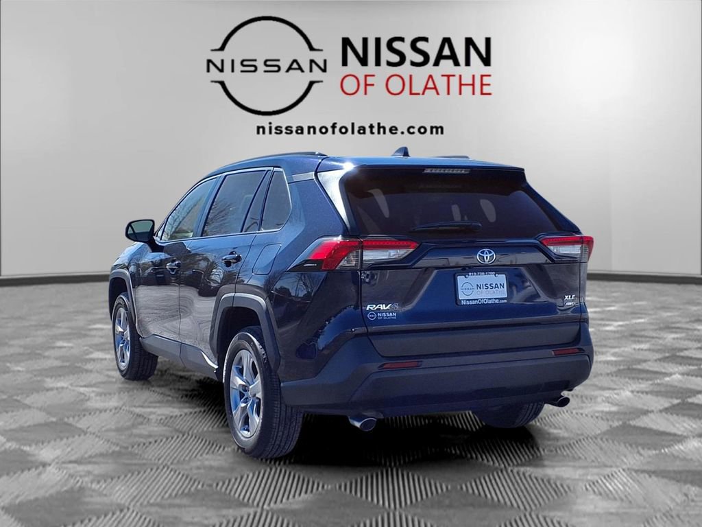 Used 2025 Toyota RAV4 XLE AWD/4WD image 3