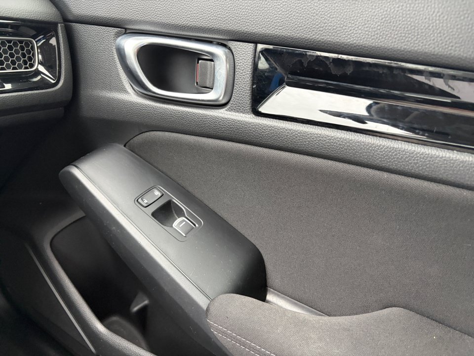Certified 2024 Honda Civic EX image 31