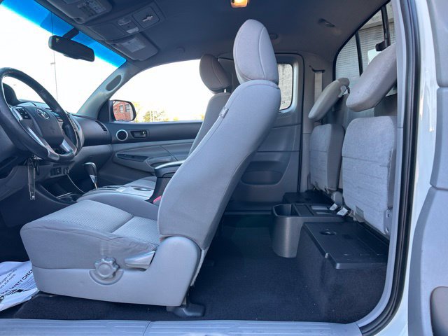 Used 2013 Toyota Tacoma 4x4 Access Cab V6 w/ SR5 Pkg image 21