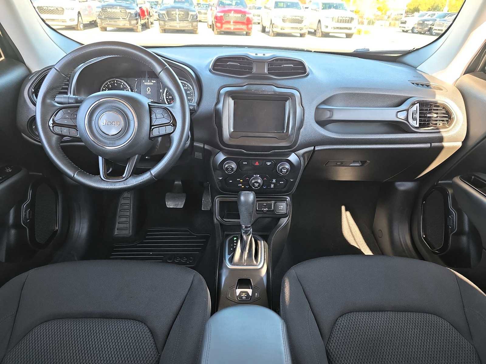 Used 2020 Jeep Renegade Altitude FWD image 14