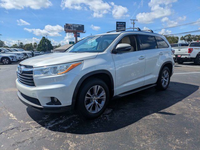 Used 2014 Toyota Highlander XLE FWD image 9