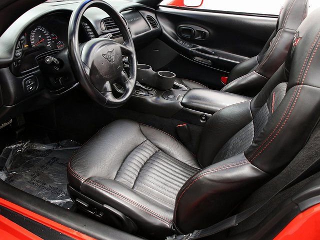 Used 1999 Chevrolet Corvette Convertible w/ Memory Pkg RWD image 13