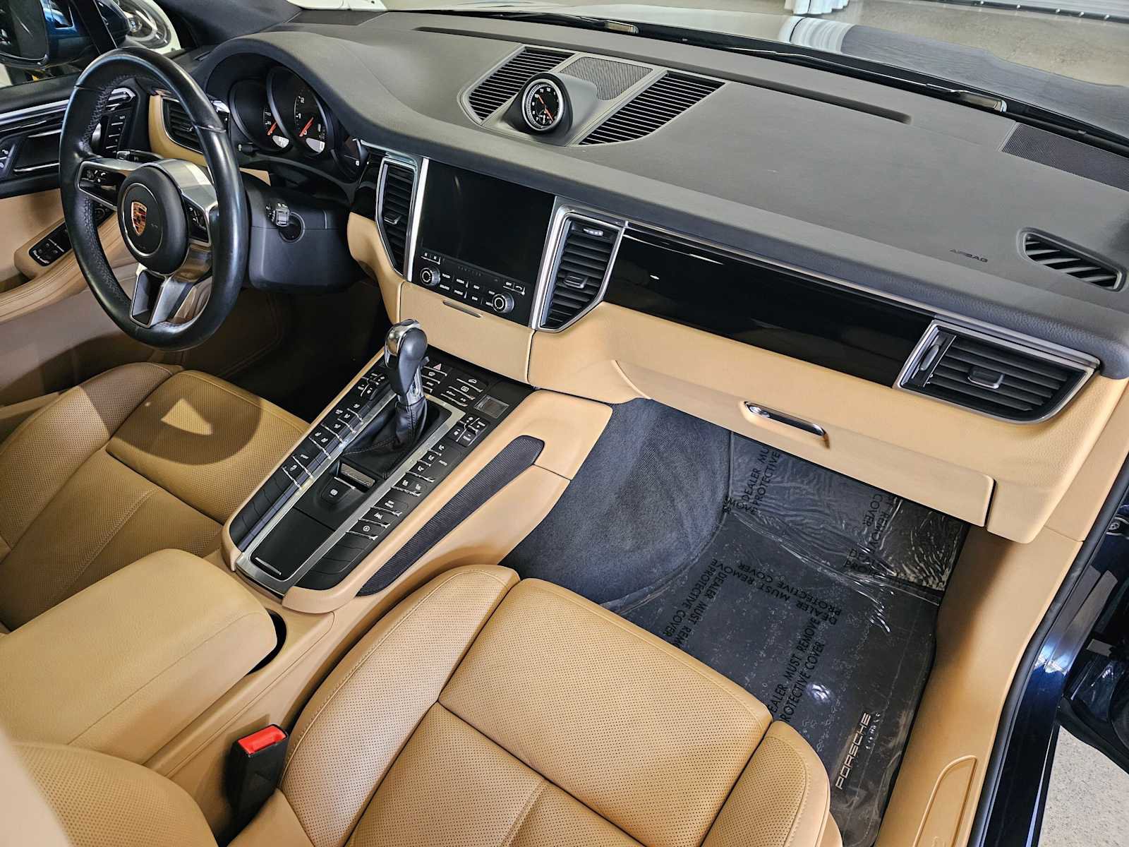 Used 2017 Porsche Macan AWD/4WD image 11
