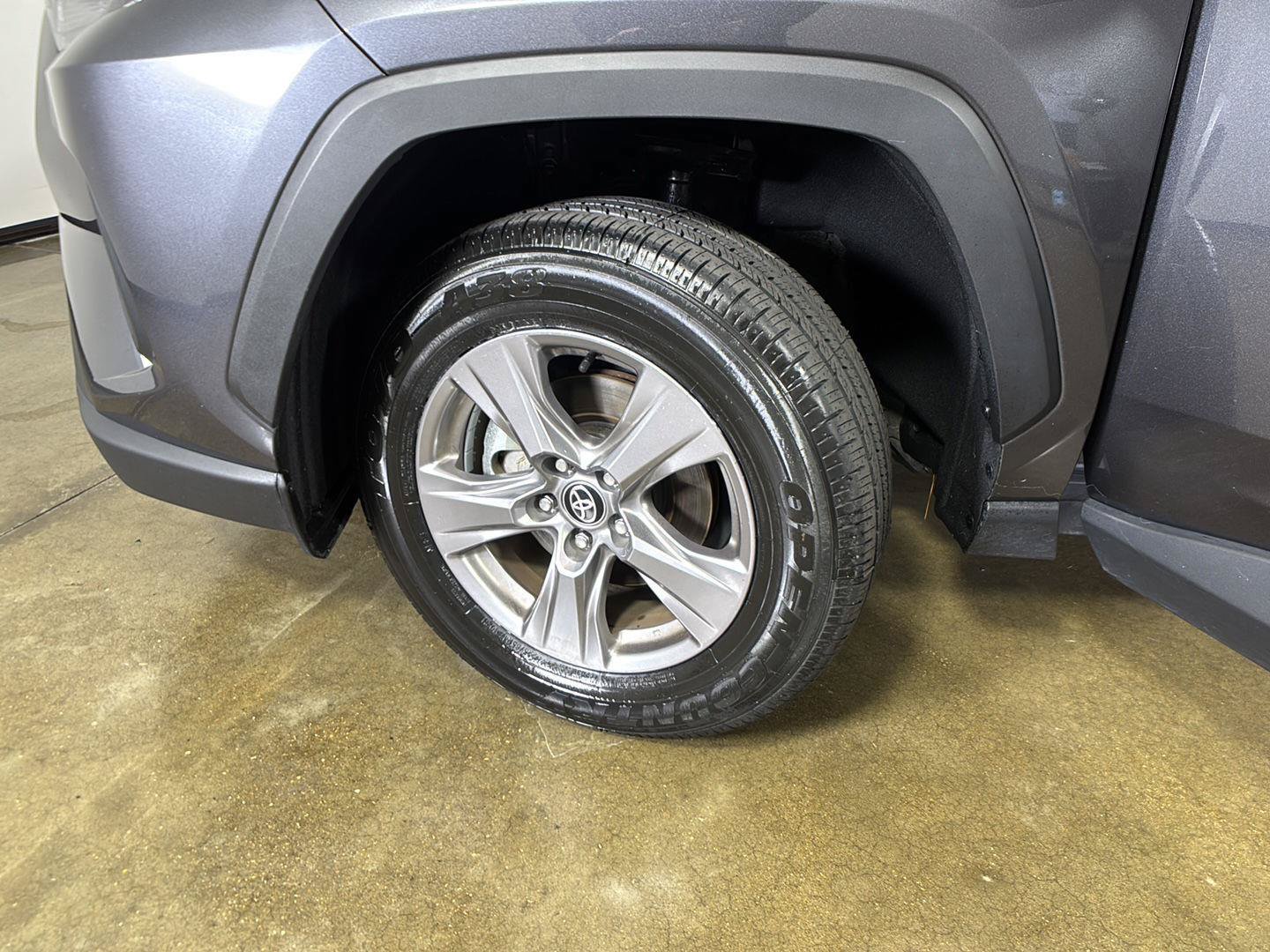 Used 2025 Toyota RAV4 LE AWD/4WD image 5