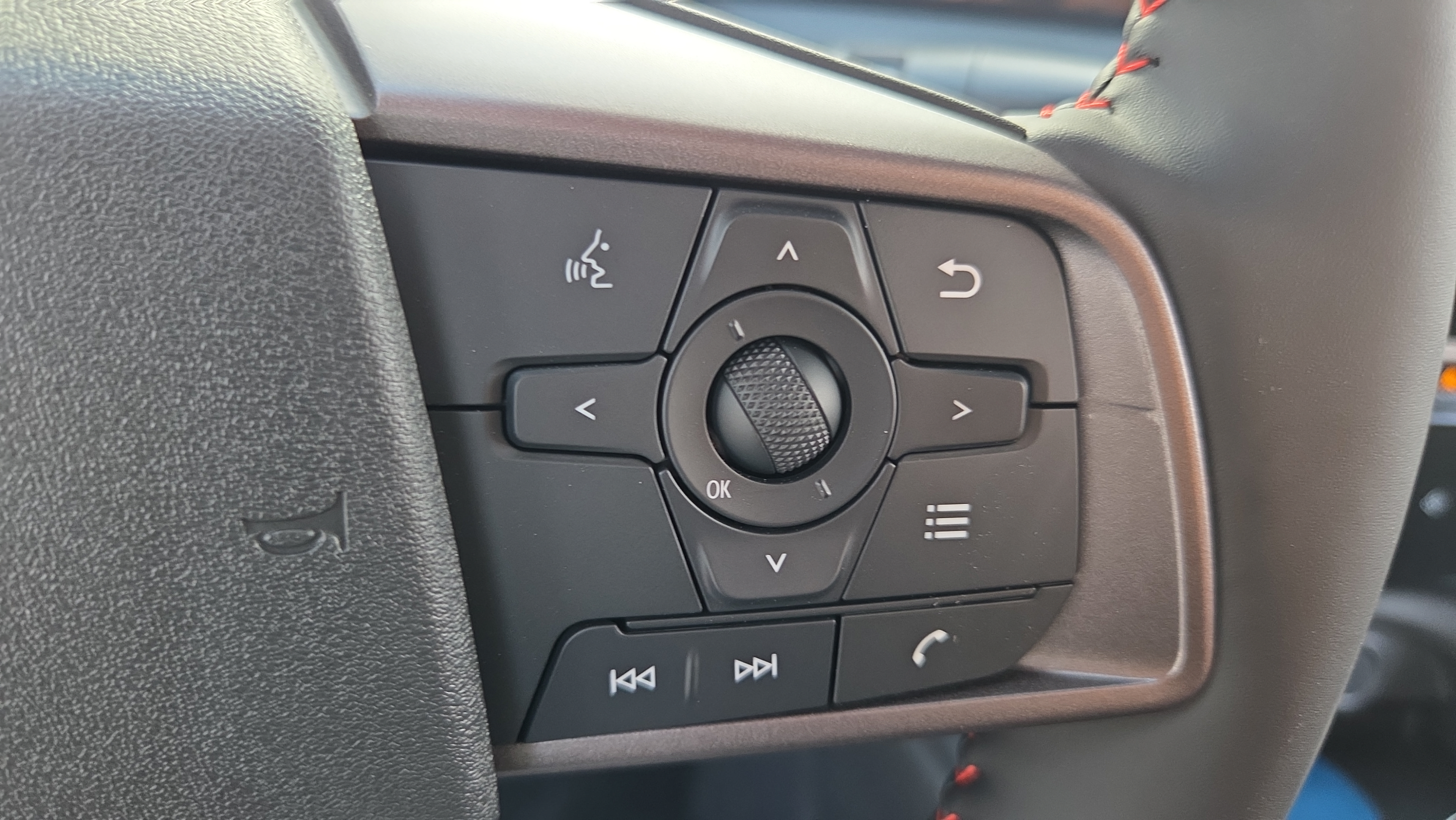 New 2027 Nissan Sentra SR w/ SR All Weather Package FWD image 24