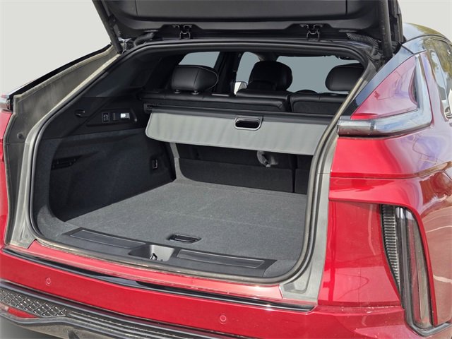 New 2026 Cadillac Lyriq V image 17