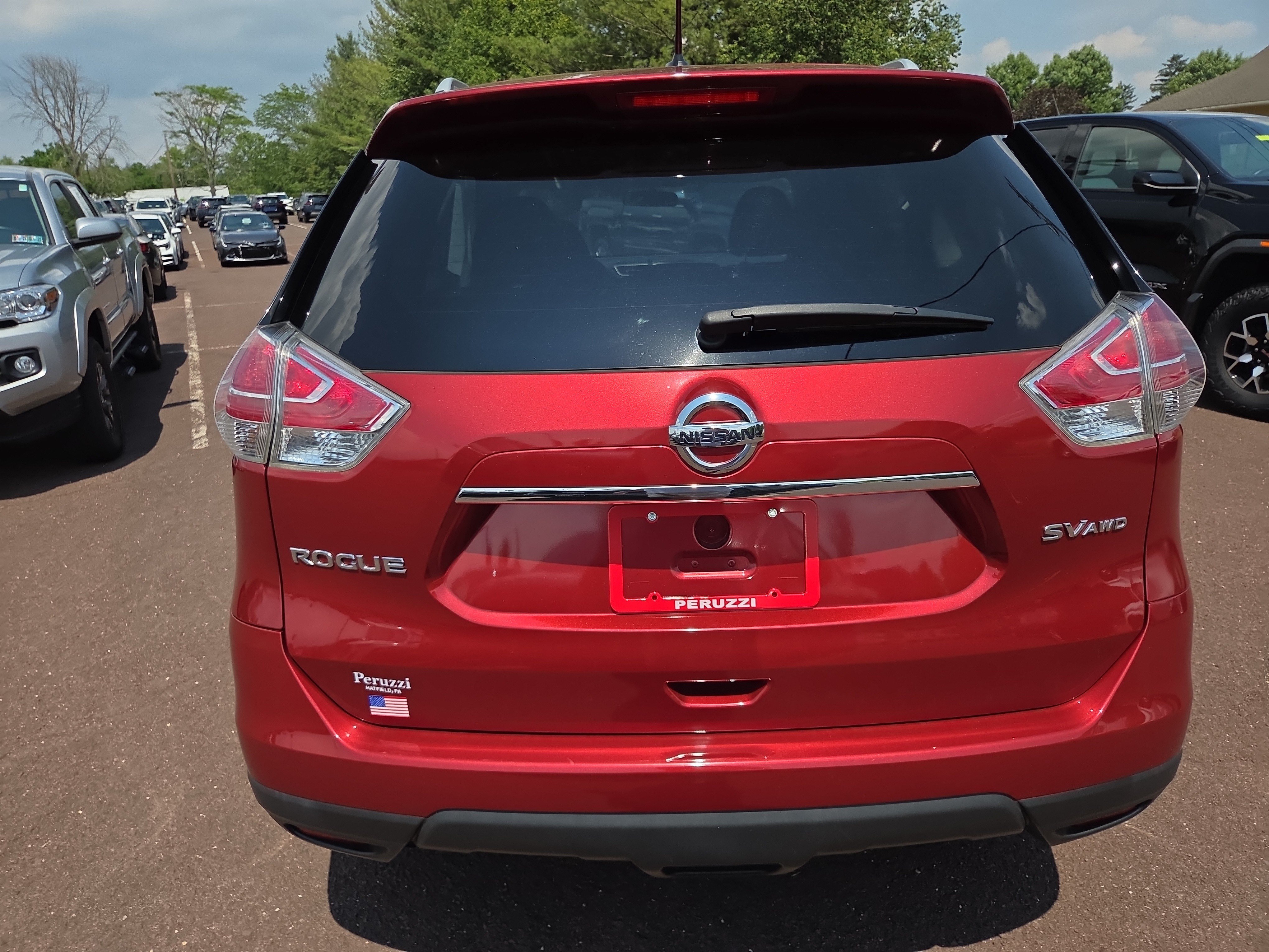 Used 2015 Nissan Rogue SV AWD/4WD image 4