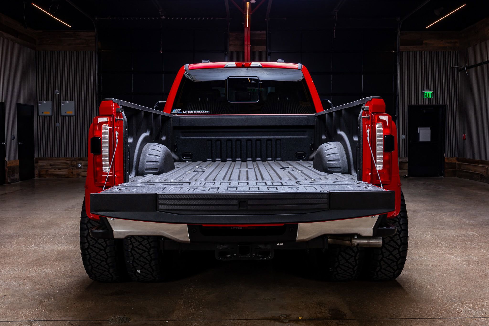 Used 2026 Ford F350 Lariat w/ Lariat Premium Package image 9