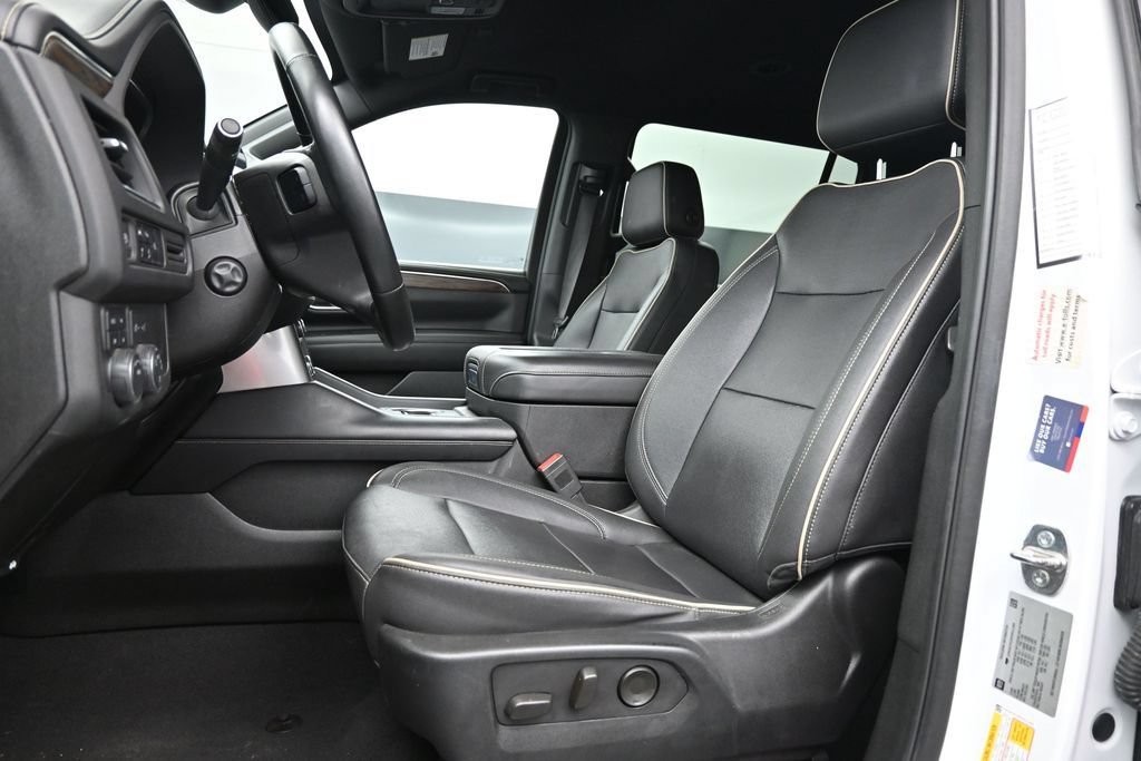 Used 2023 Chevrolet Suburban Premier AWD/4WD image 4