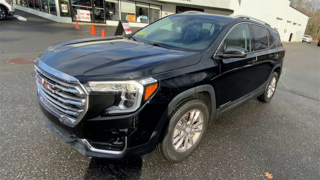 Used 2024 GMC Terrain SLT image 5