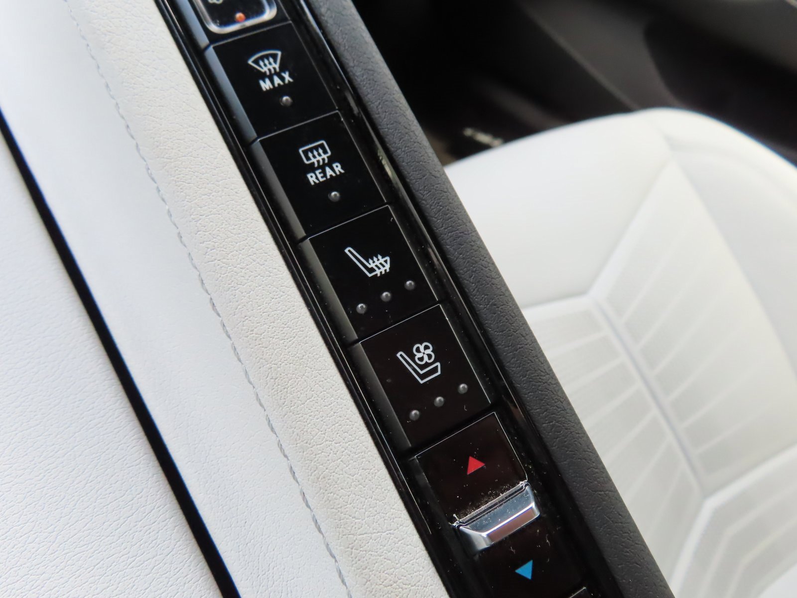 Used 2022 Chevrolet Corvette Stingray Preferred Cpe w/ 2LT image 32