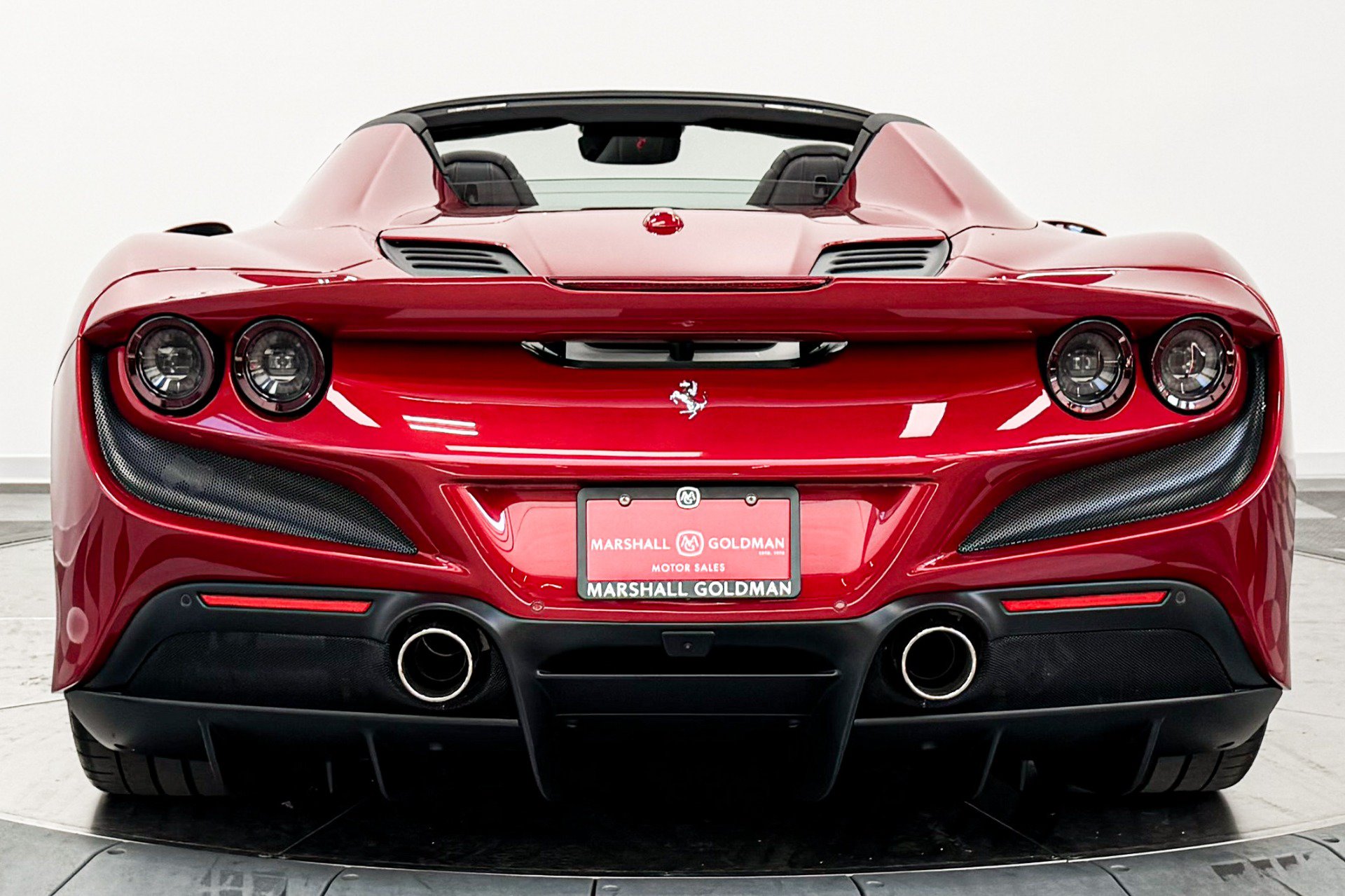 Used 2023 Ferrari F8 Tributo RWD image 8