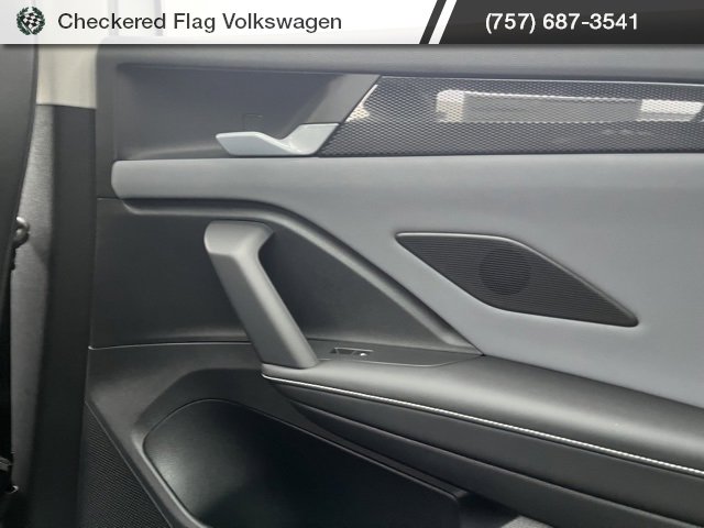 New 2025 Volkswagen Tiguan SE image 54