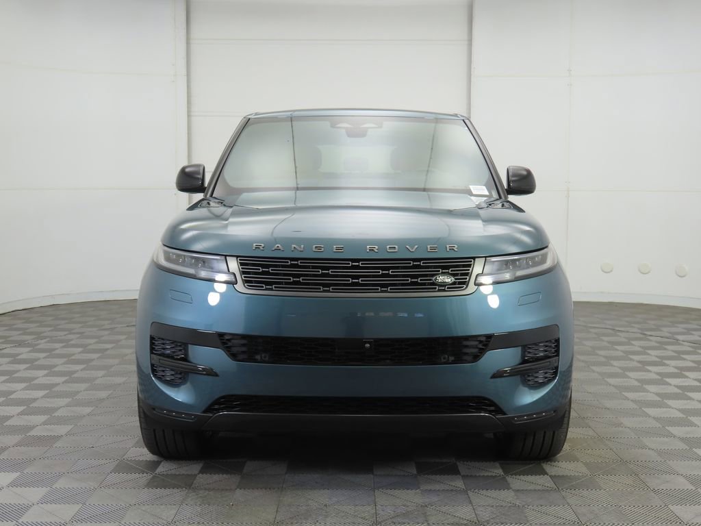 Used 2025 Land Rover Range Rover Sport SE image 2