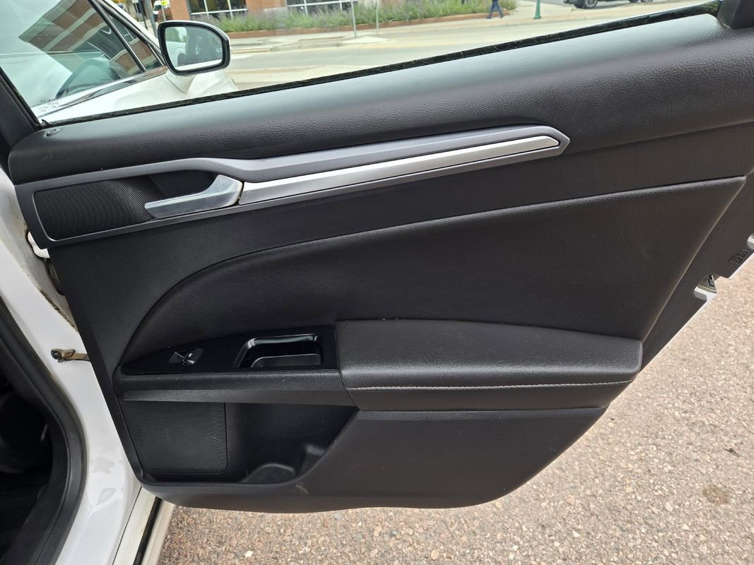 Used 2013 Ford Fusion Energi Titanium w/ Driver Assist Pkg image 20