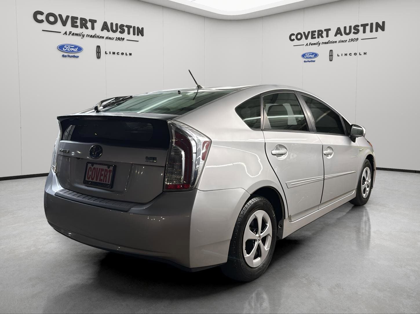 Used 2015 Toyota Prius Two image 5