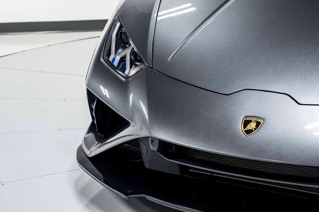 Used 2021 Lamborghini Huracan EVO RWD image 40