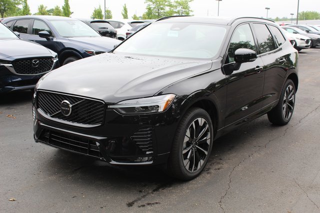New 2026 Volvo XC60 B5 Plus w/ Protection Package Premier image 7