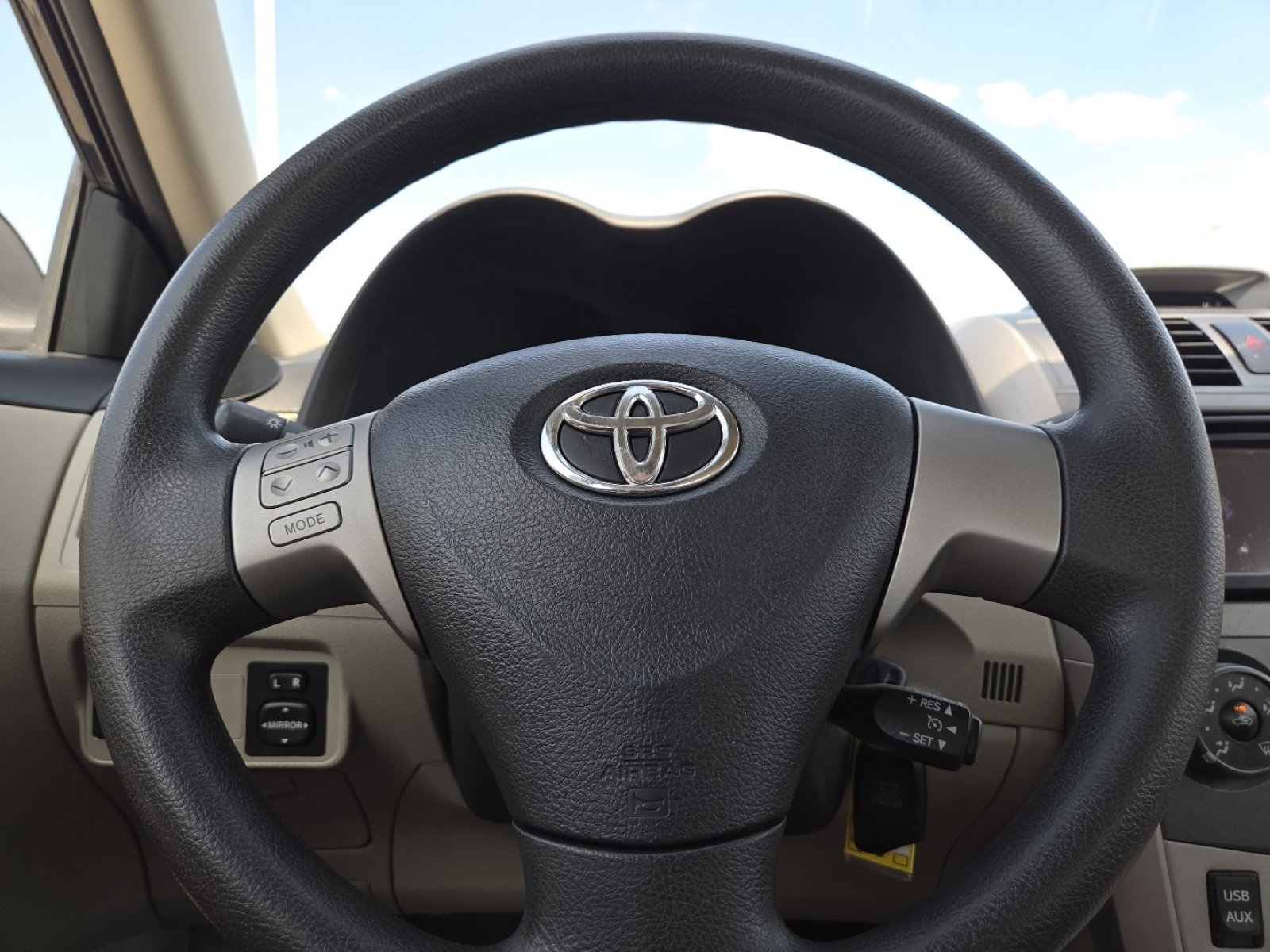 Used 2013 Toyota Corolla LE FWD image 24