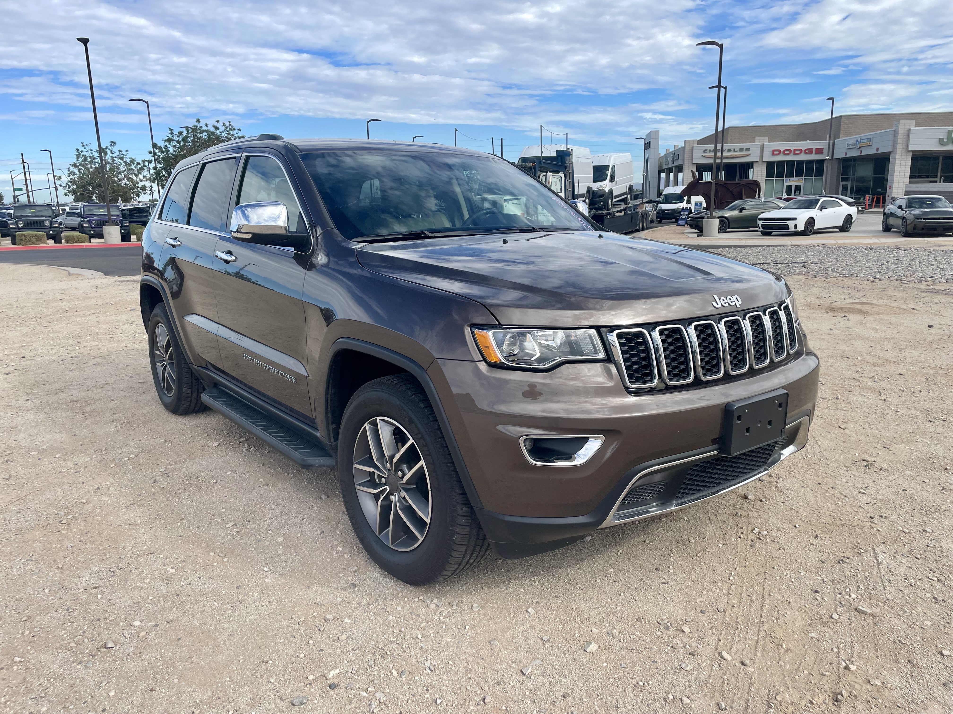 Used 2019 Jeep Grand Cherokee Limited AWD/4WD image 7