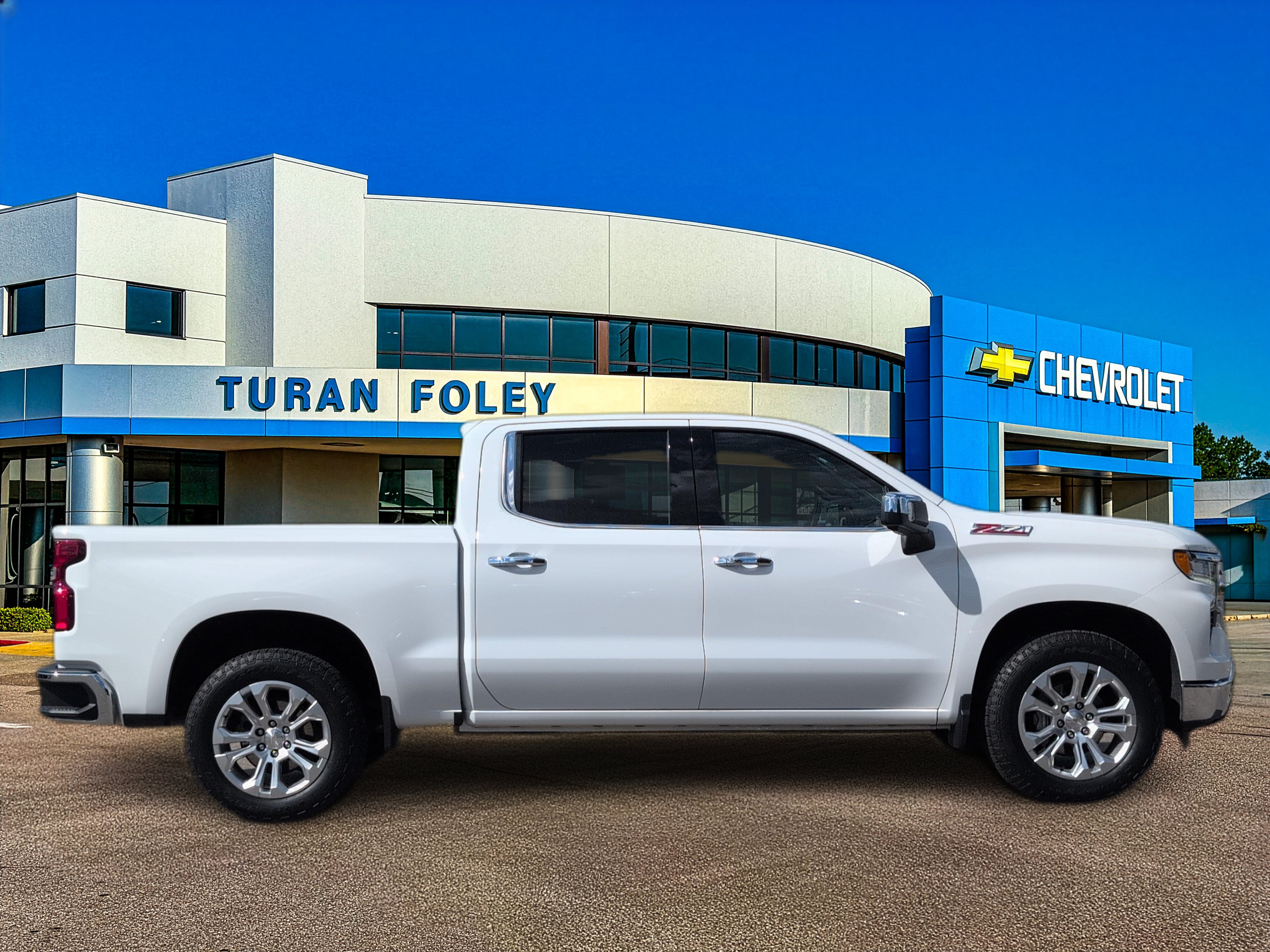 Used 2024 Chevrolet Silverado 1500 LTZ w/ LTZ Premium Package AWD/4WD image 8