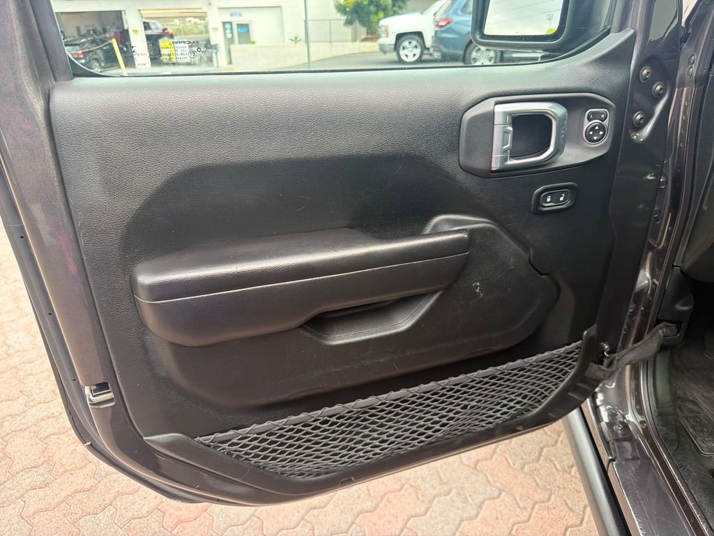 Used 2021 Jeep Gladiator Sport AWD/4WD image 8