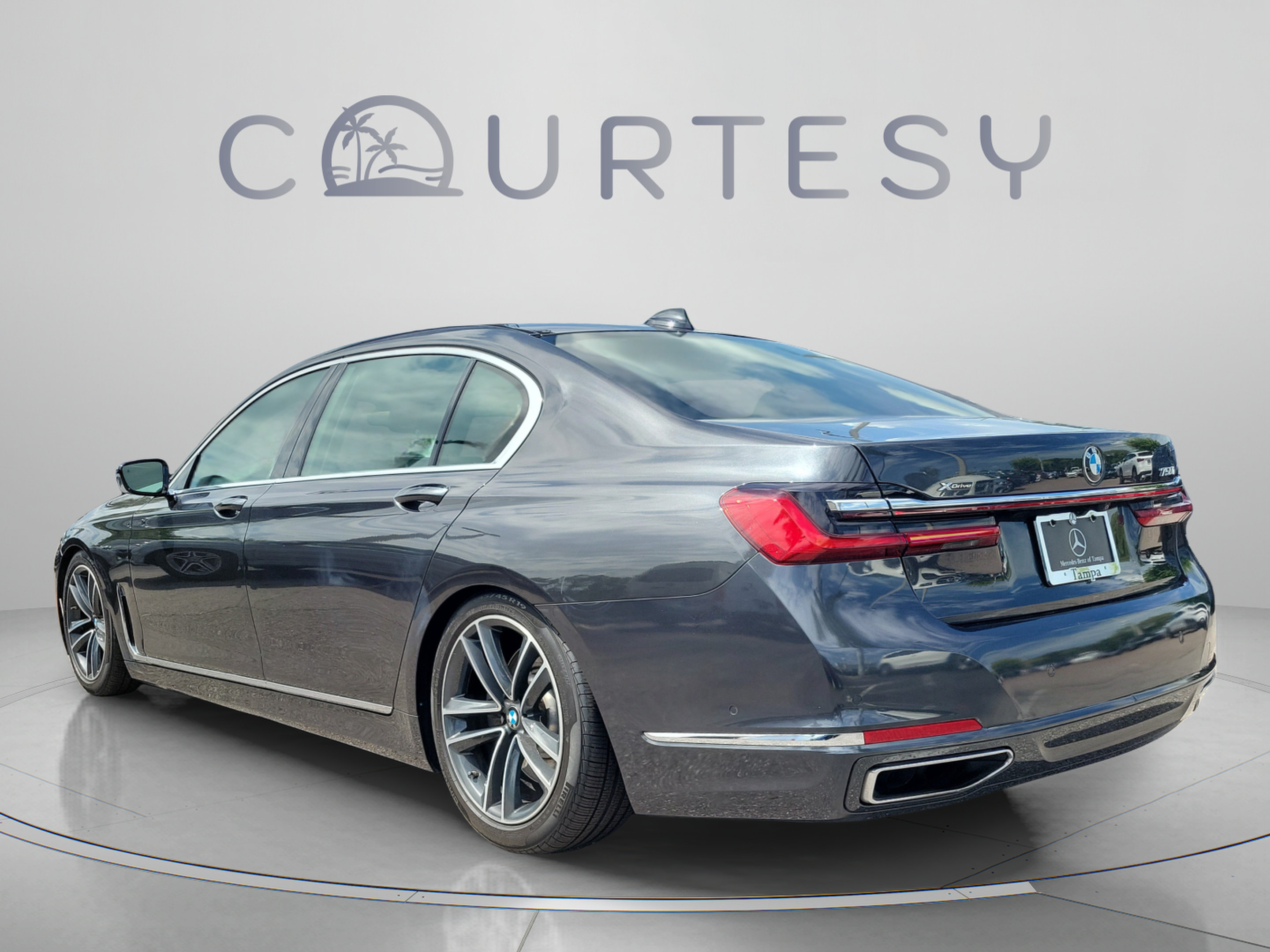 Used 2022 BMW 750i xDrive AWD/4WD image 2
