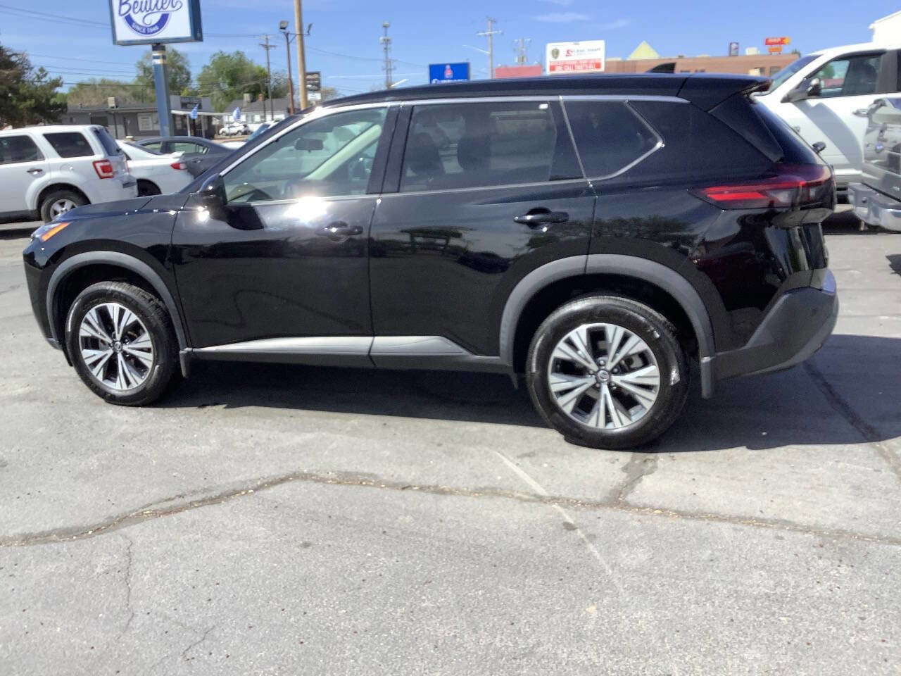 Used 2021 Nissan Rogue SV AWD/4WD image 17