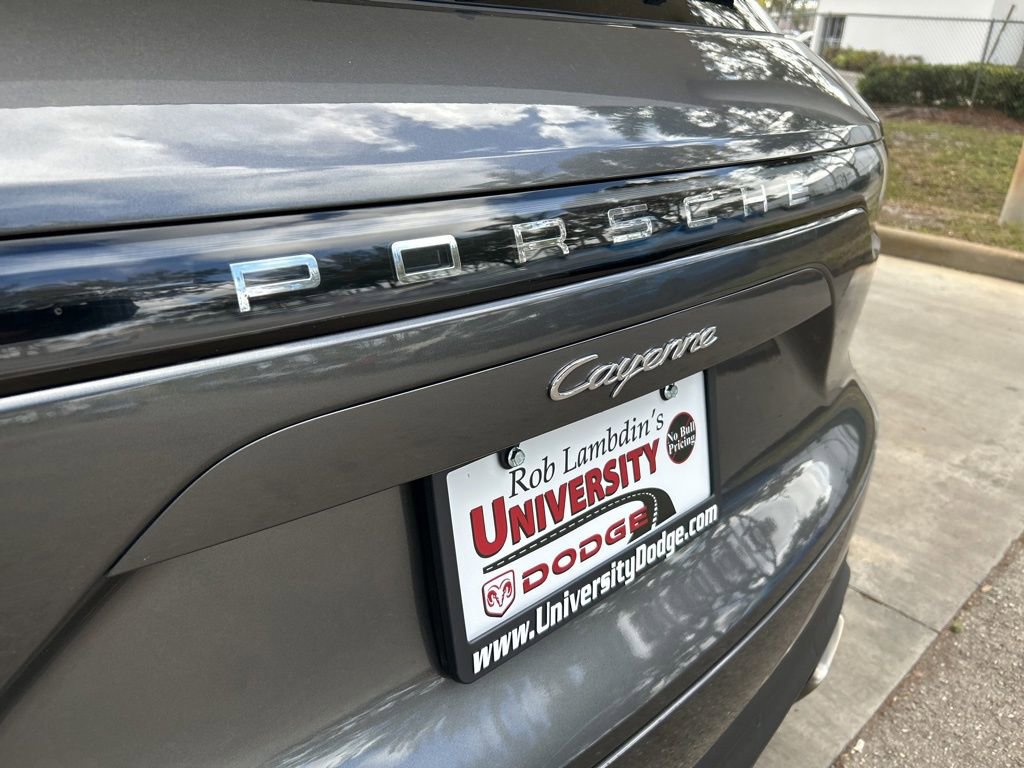 Used 2022 Porsche Cayenne w/ Premium Package Plus image 18