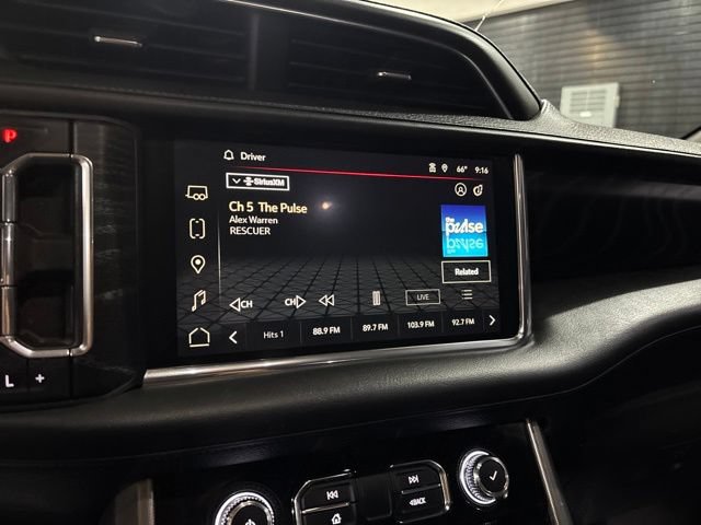 Used 2023 GMC Yukon Denali w/ Advanced Technology Package AWD/4WD image 25