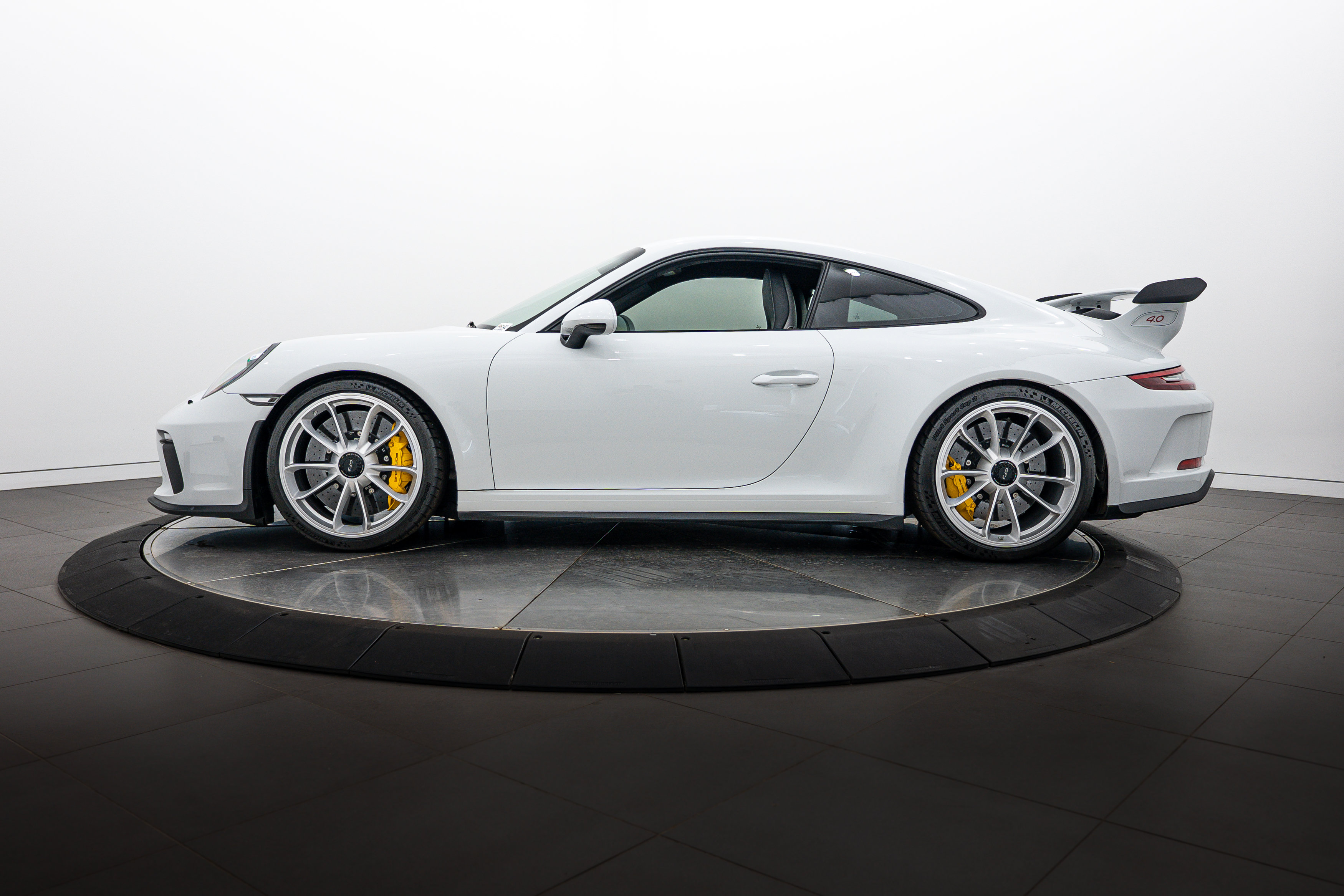 Certified 2018 Porsche 911 GT3 RWD image 2