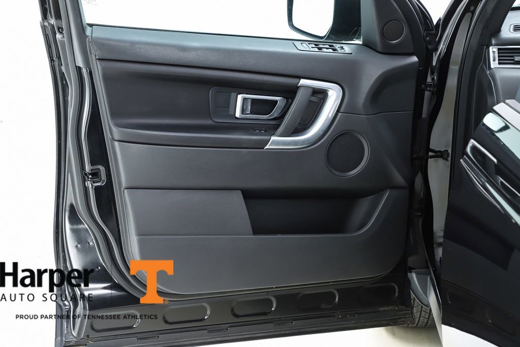 Used 2016 Land Rover Discovery Sport SE image 55