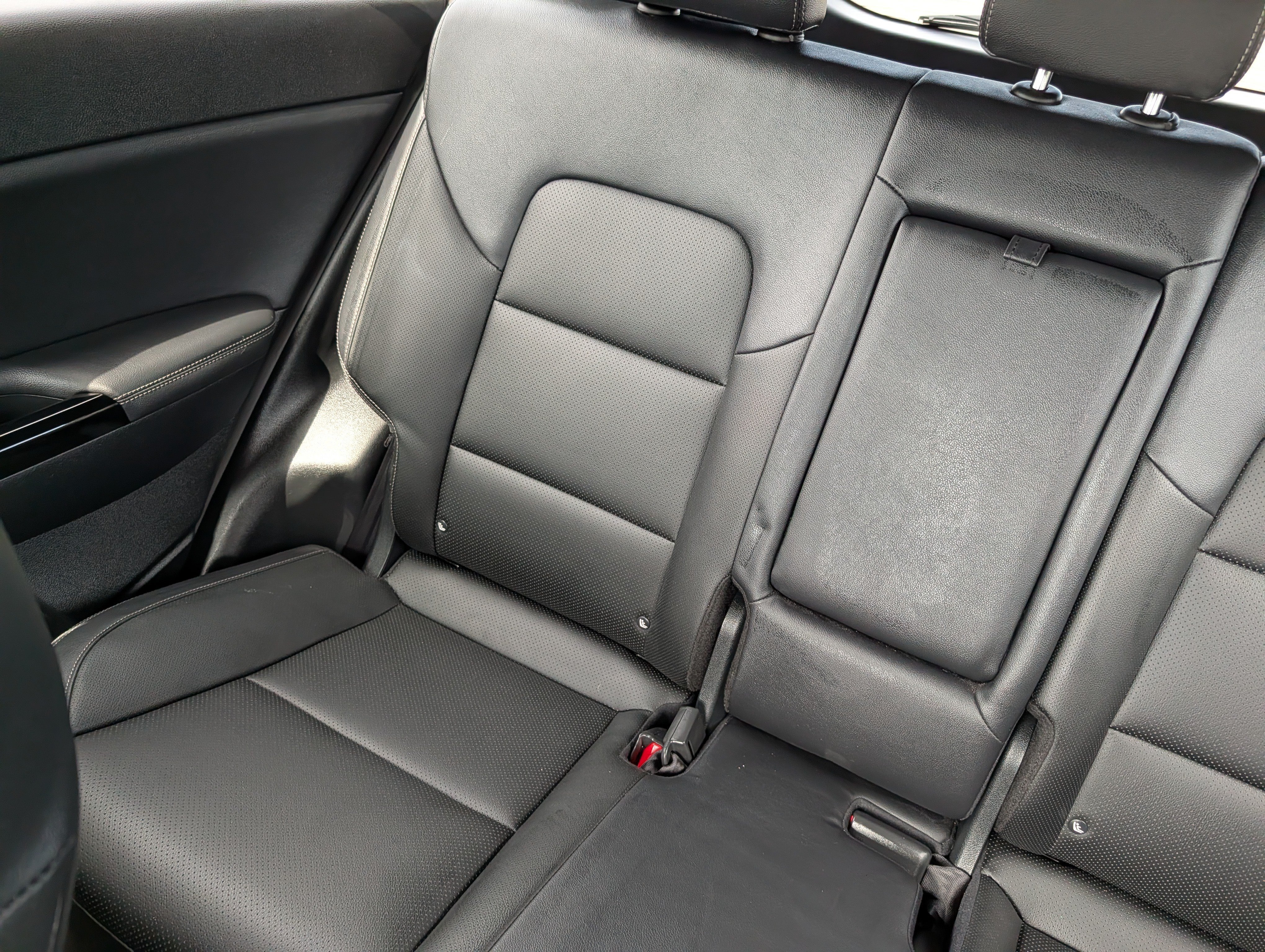 Certified 2022 Kia Sportage Nightfall Edition w/ Nighfall AWD Premium Package image 12