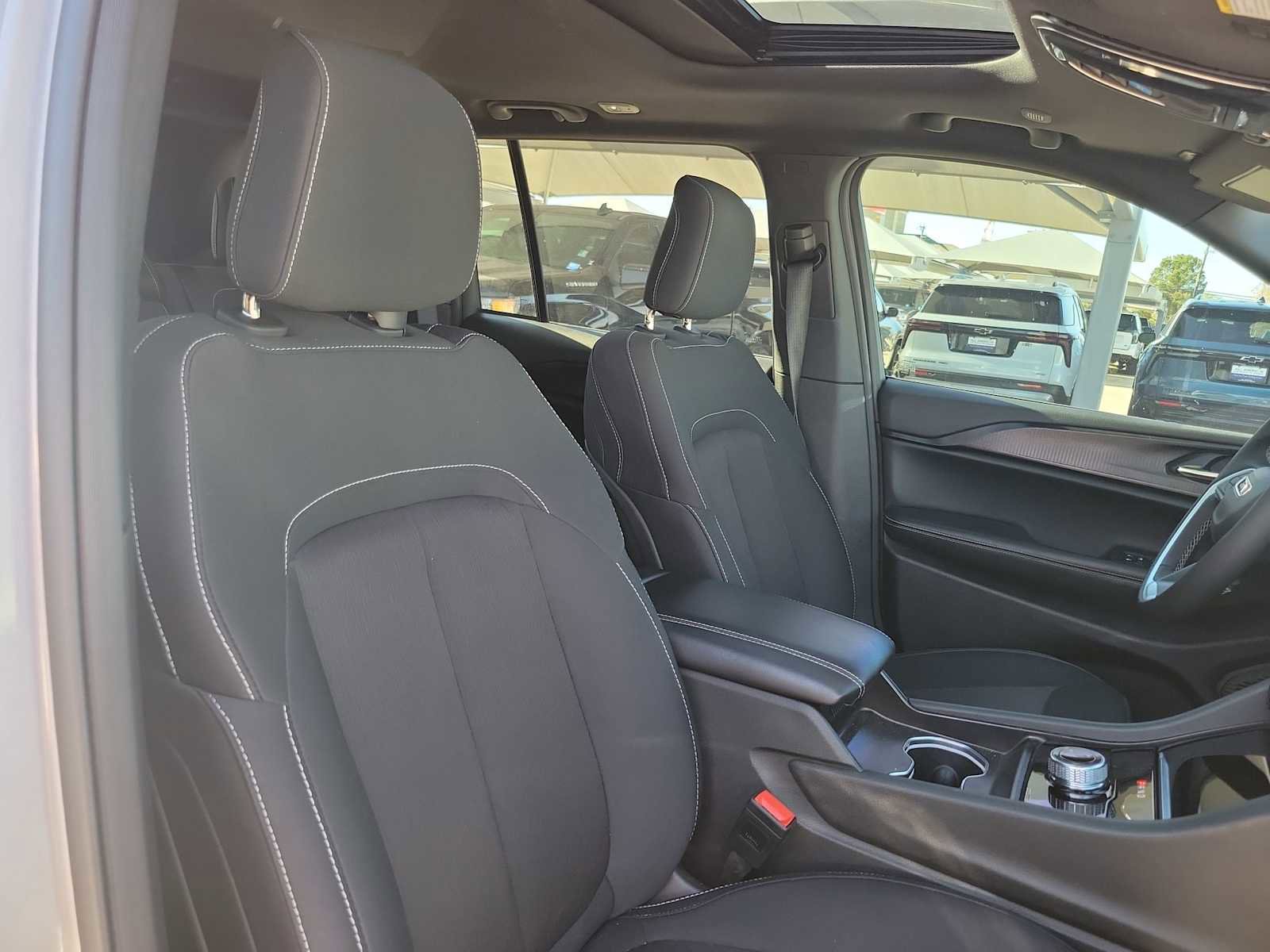 Used 2024 Jeep Grand Cherokee Laredo X w/ Luxury Tech Group I image 14