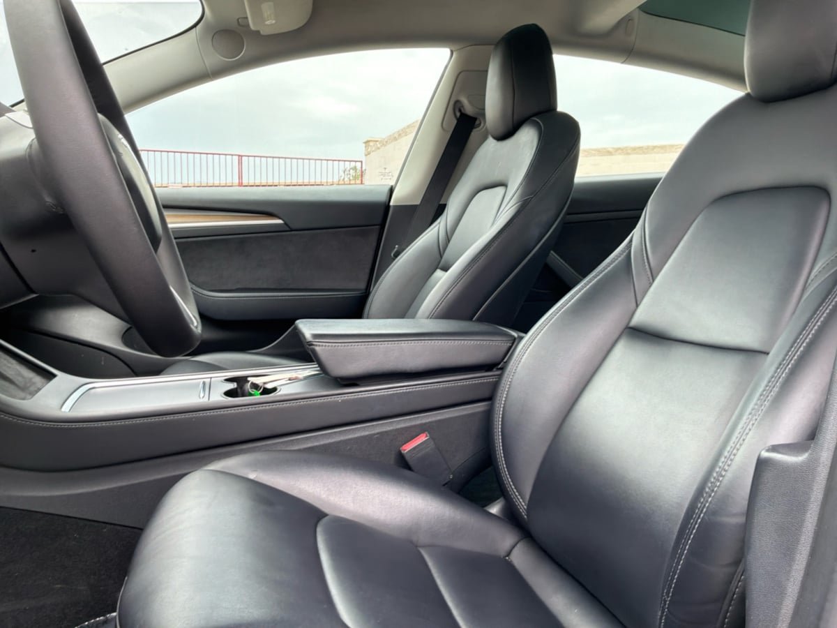 Used 2022 Tesla Model 3 Standard Range RWD image 18