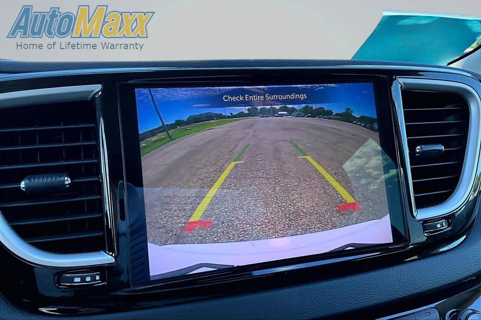 Used 2023 Chrysler Pacifica Touring-L FWD image 13