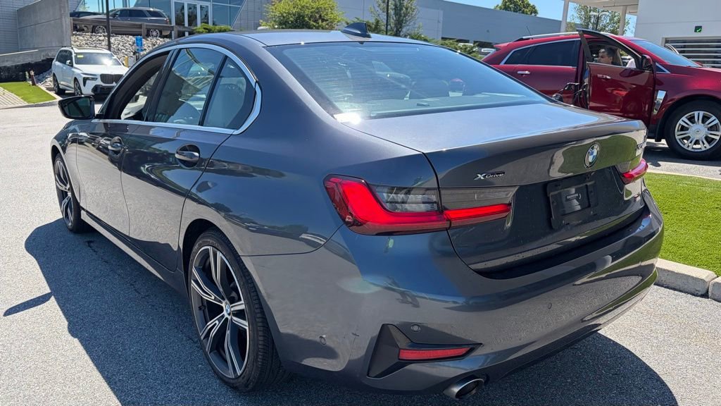 Used 2019 BMW 330i xDrive Sedan w/ Premium Package AWD/4WD image 2