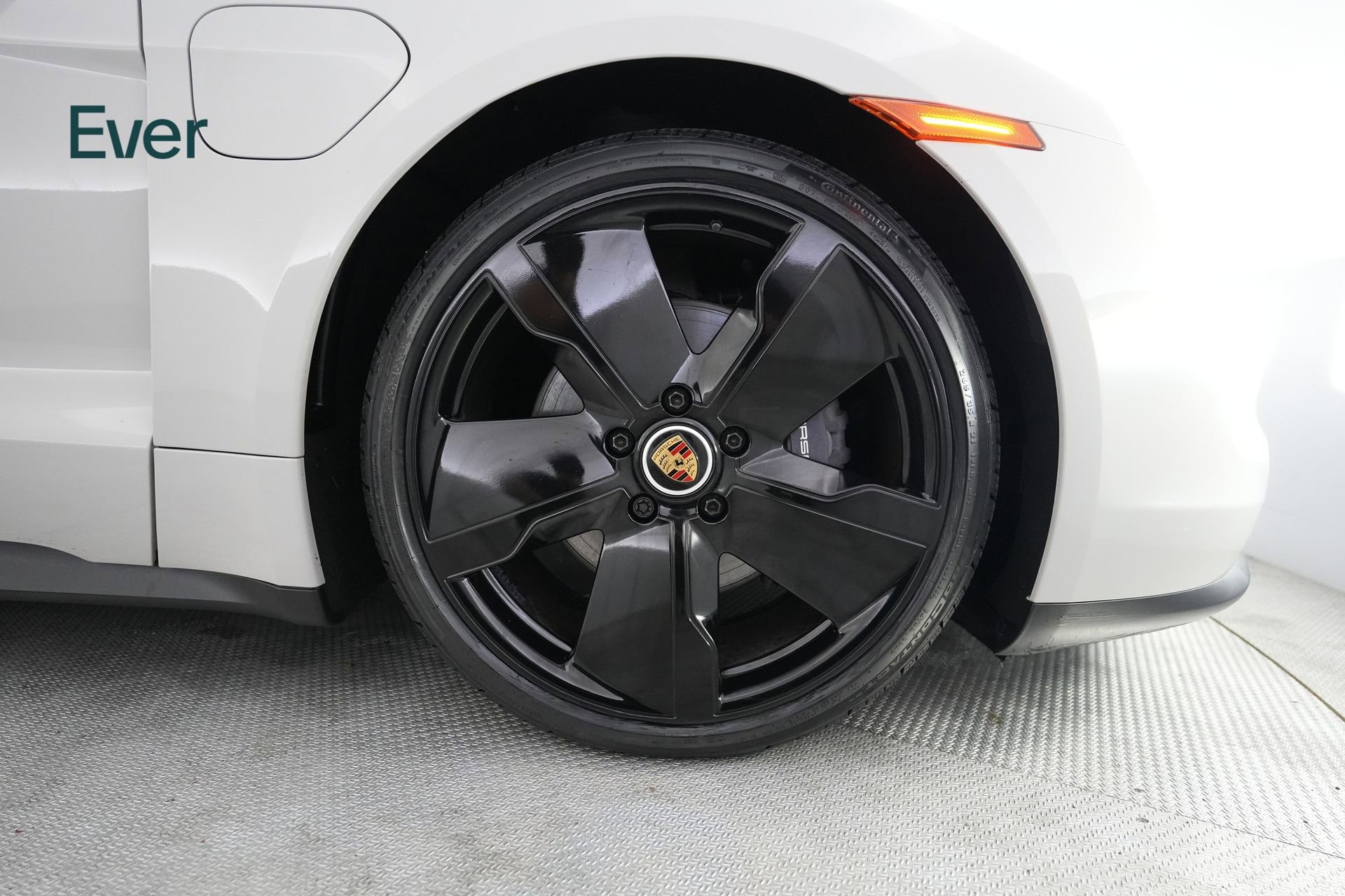 Used 2023 Porsche Taycan w/ Premium Package RWD image 20