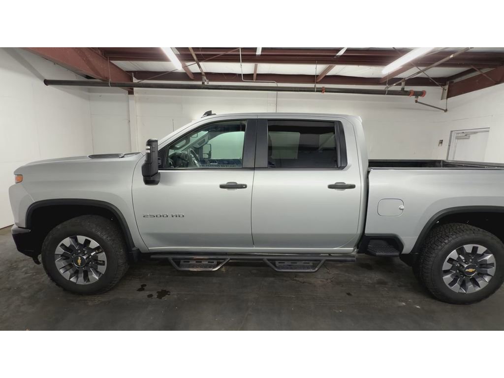 Used 2021 Chevrolet Silverado 2500 Custom w/ Custom Value Package image 5