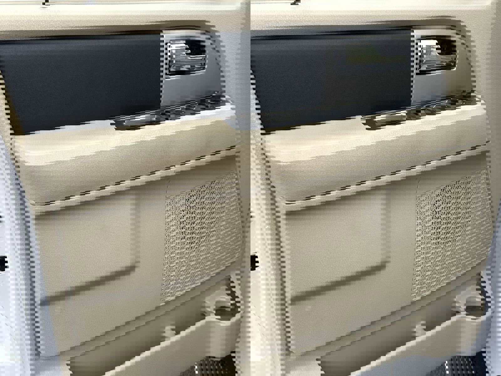 Used 2017 Ford Expedition Limited w/ Equipment Group 301A image 14