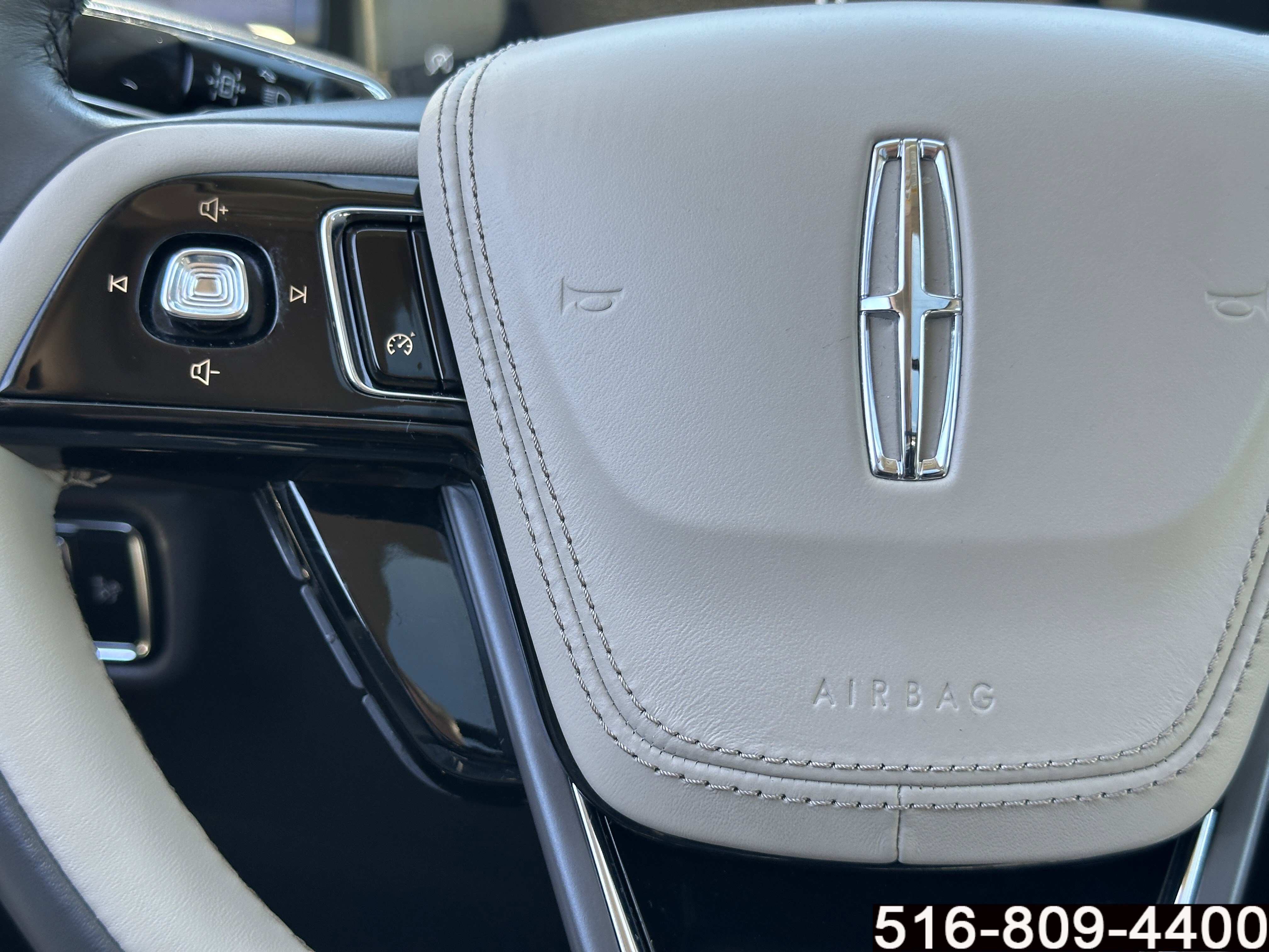 Used 2023 Lincoln Aviator Reserve w/ Elements Package Plus AWD/4WD image 25