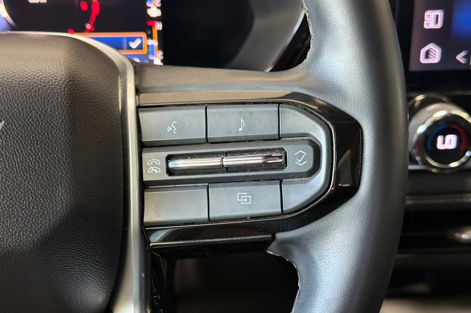 Used 2023 Chevrolet Colorado LT w/ LT Convenience Package RWD image 26