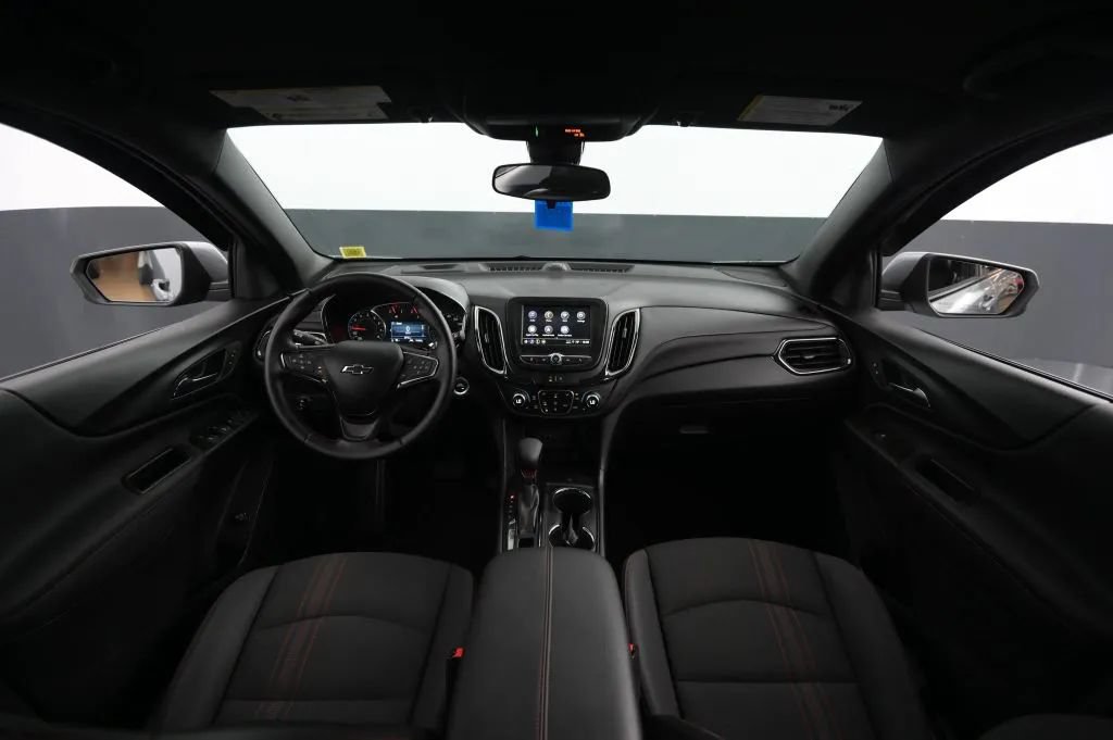 Used 2023 Chevrolet Equinox RS AWD/4WD image 30