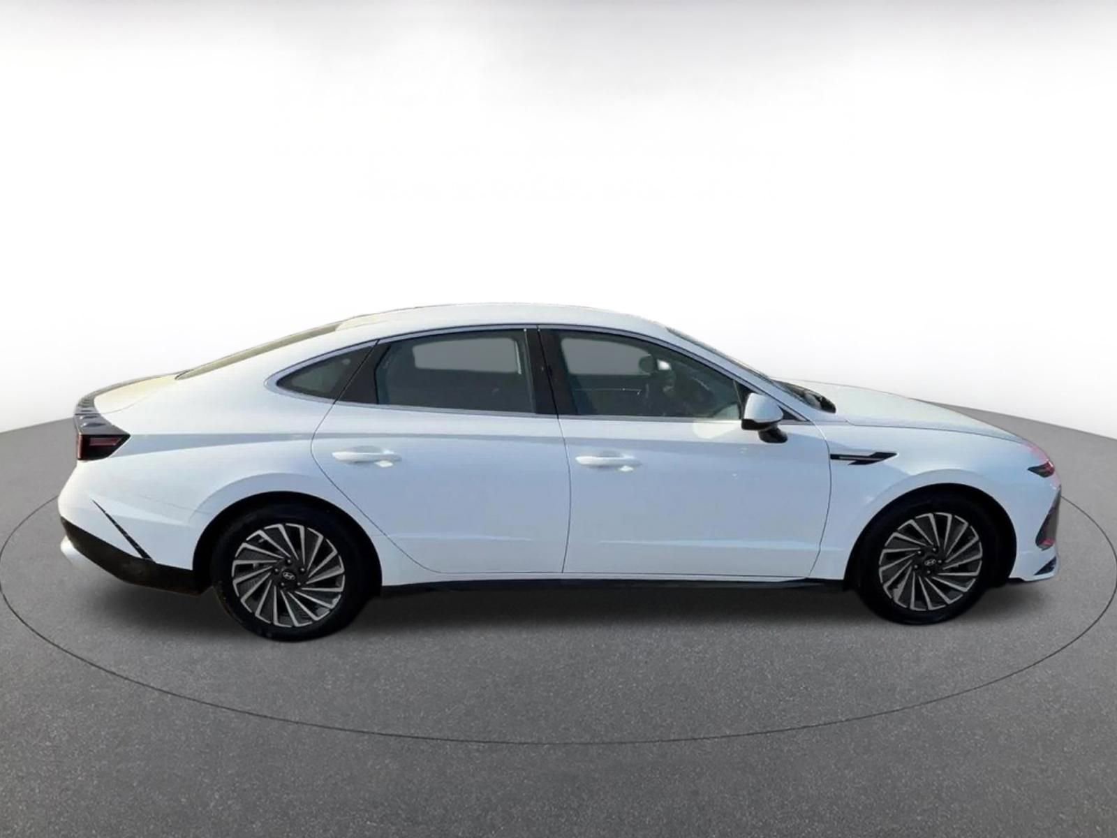 Used 2025 Hyundai Sonata SEL image 16