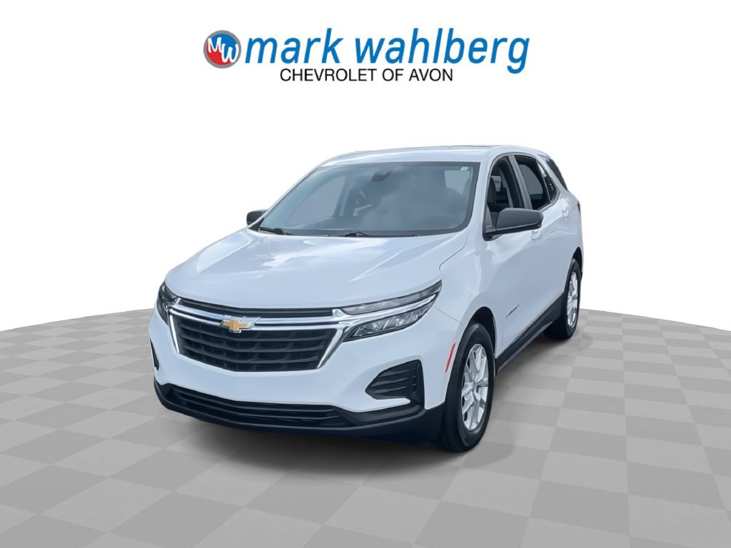 Used 2024 Chevrolet Equinox LS w/ LS Convenience Package FWD image 4