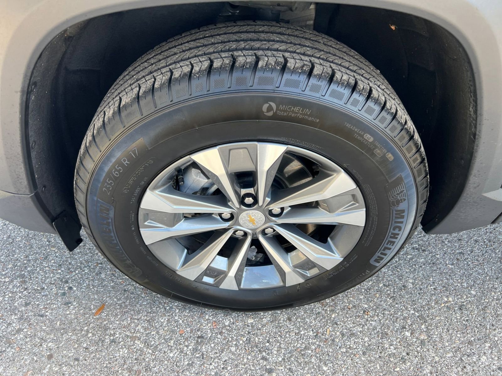 Used 2025 Chevrolet Equinox LT image 23