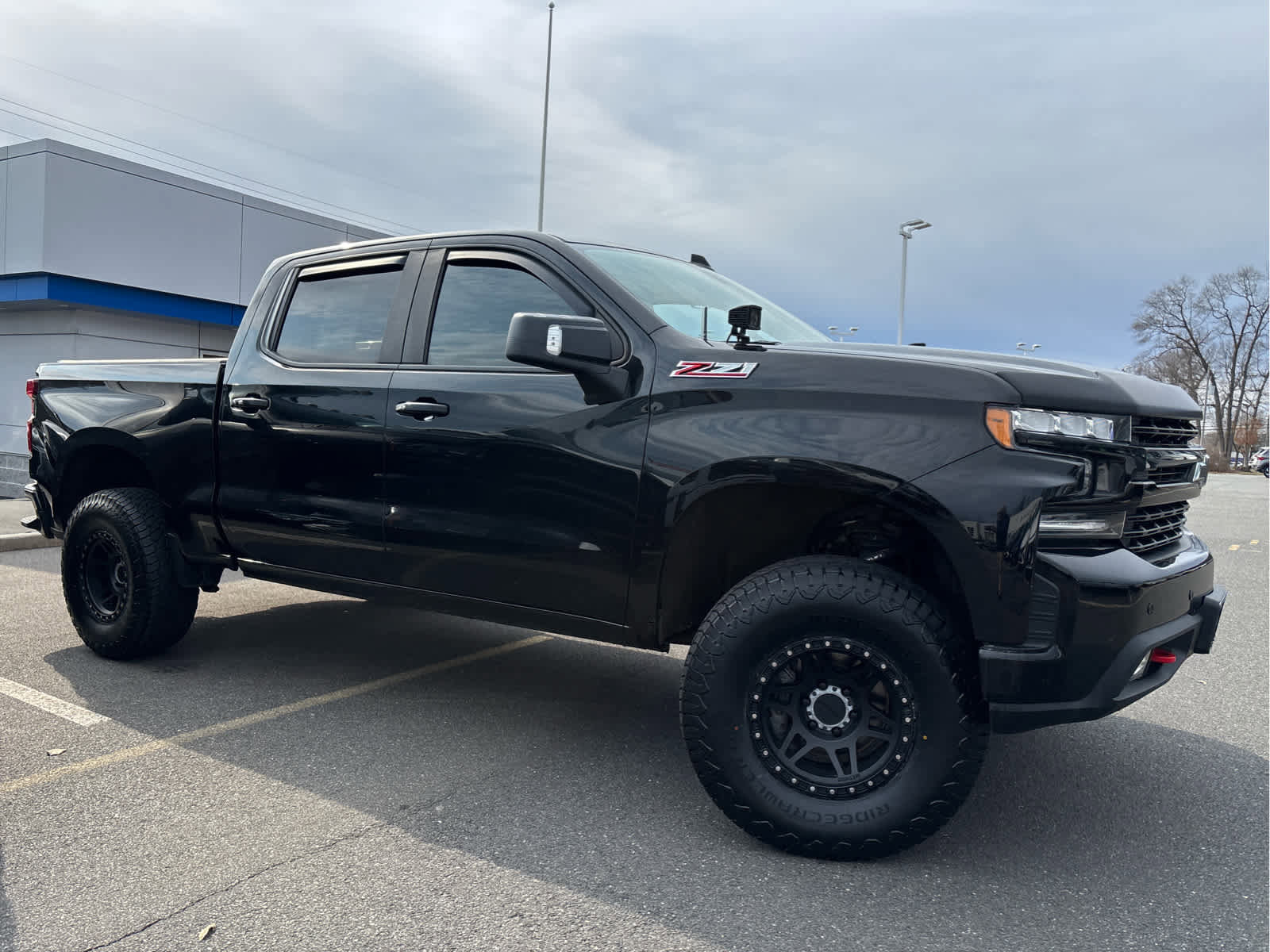 Used 2020 Chevrolet Silverado 1500 LT Trail Boss image 3
